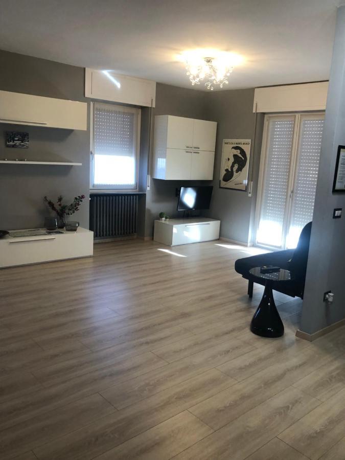 "La Bella Della Cappuccina" Casa Con Parcheggio Interno Gratuito Lägenhet Domodossola Exteriör bild